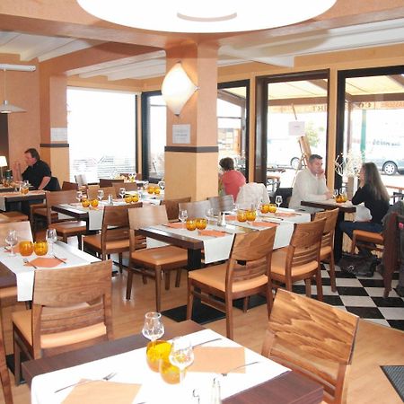 Hotel Du Port Les Sables-d'Olonne Exterior photo